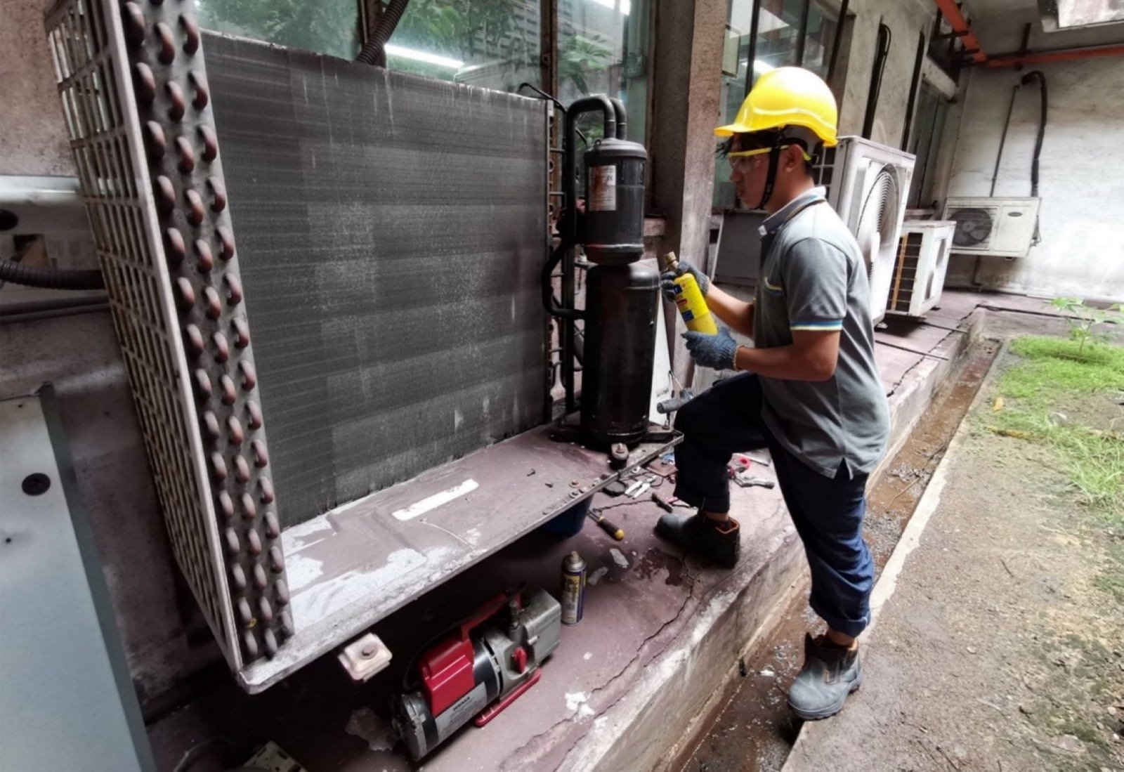 Building Air Ventilation System installation by Hwa Lee, photo 1